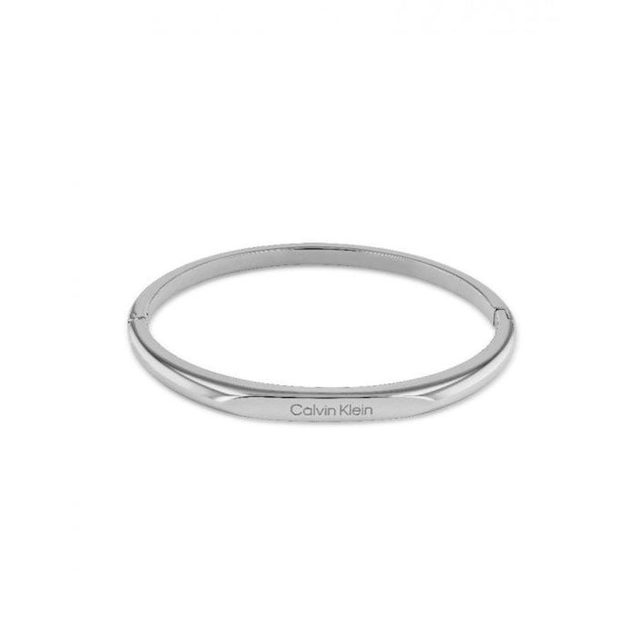 Calvin Klein Faceted Bar Arm Bangle Steel i blank silverlook, enkel och feminin armring. Modell 35000045-35000045