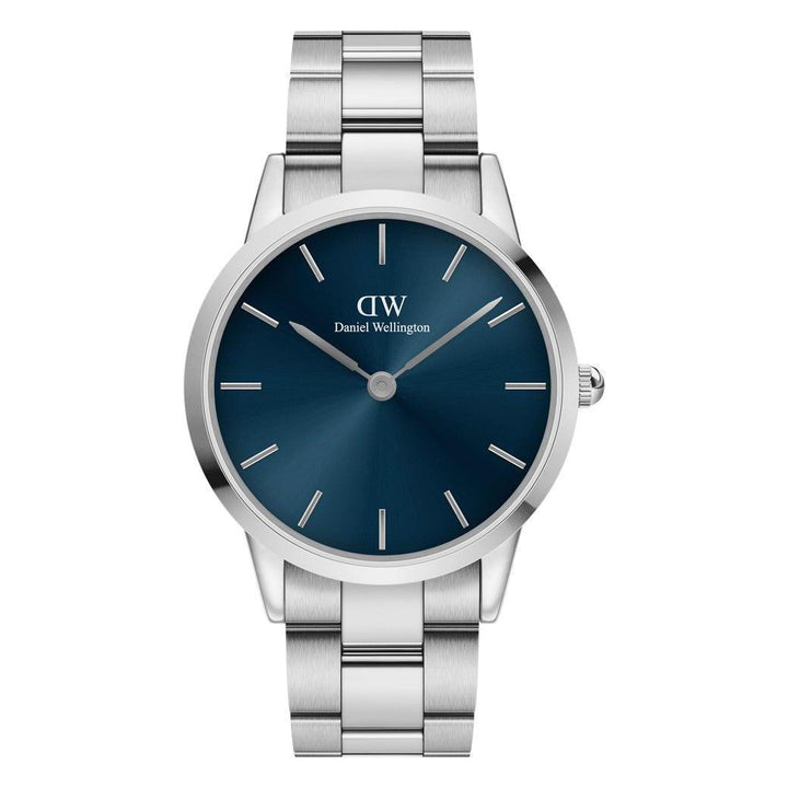 Daniel Wellington Iconic Link Arctic 40mm visar en silverklocka med blå urtavla och stållänk. Modell DW00100448.