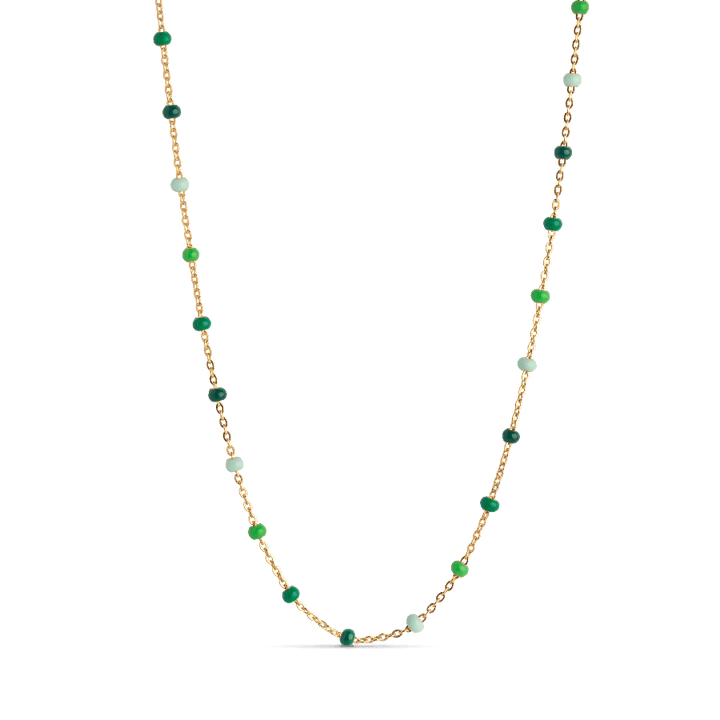 Enamel Lola Halsband Vår med guldkedja och gröna pärlor, elegant och färgglad. Modell SPRING-N55G