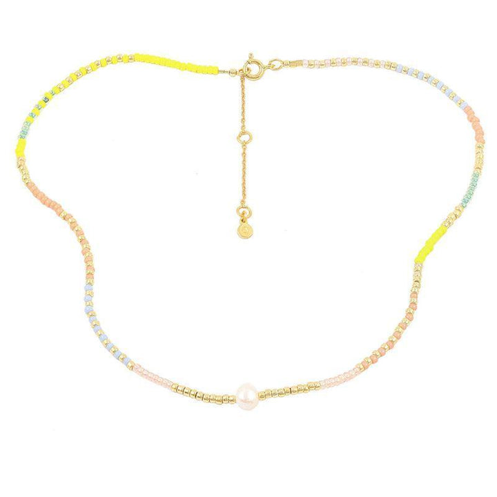 Hultquist Copenhagen Alaina halsband med flerfärgade pärlor och guldfärgad spänne, modell S08164G-S08164G-1