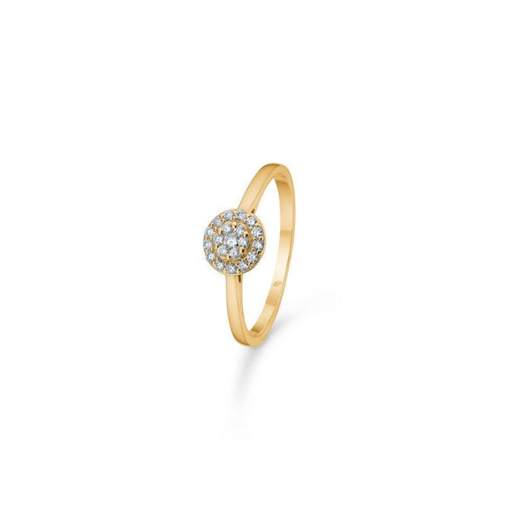 Mads Z 14 kt Eleanor Petite Ring 0,16 ct med diamanter i en rund inställning på en smal guldring. Modell 1541074-001-1