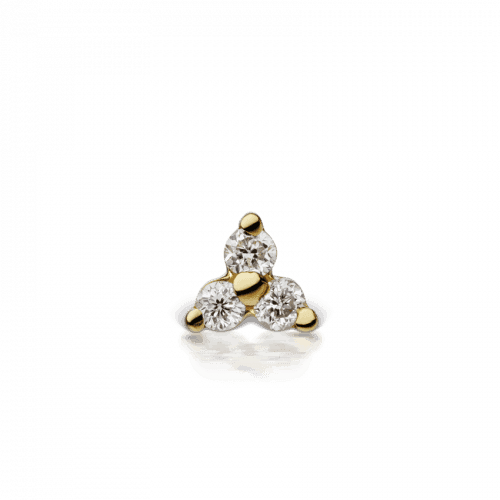 Maria Tash Diamond Trinity Threaded Stud med tre diamanter i guld, detaljvy. Modell x3dtrd-001-2.