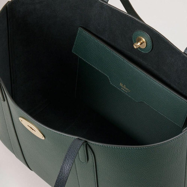 Mulberry Bayswater Tote Small Classic Grain i mörkgrönt läder med gyllene detaljer, öppen vy. Modell HH5727205Q633