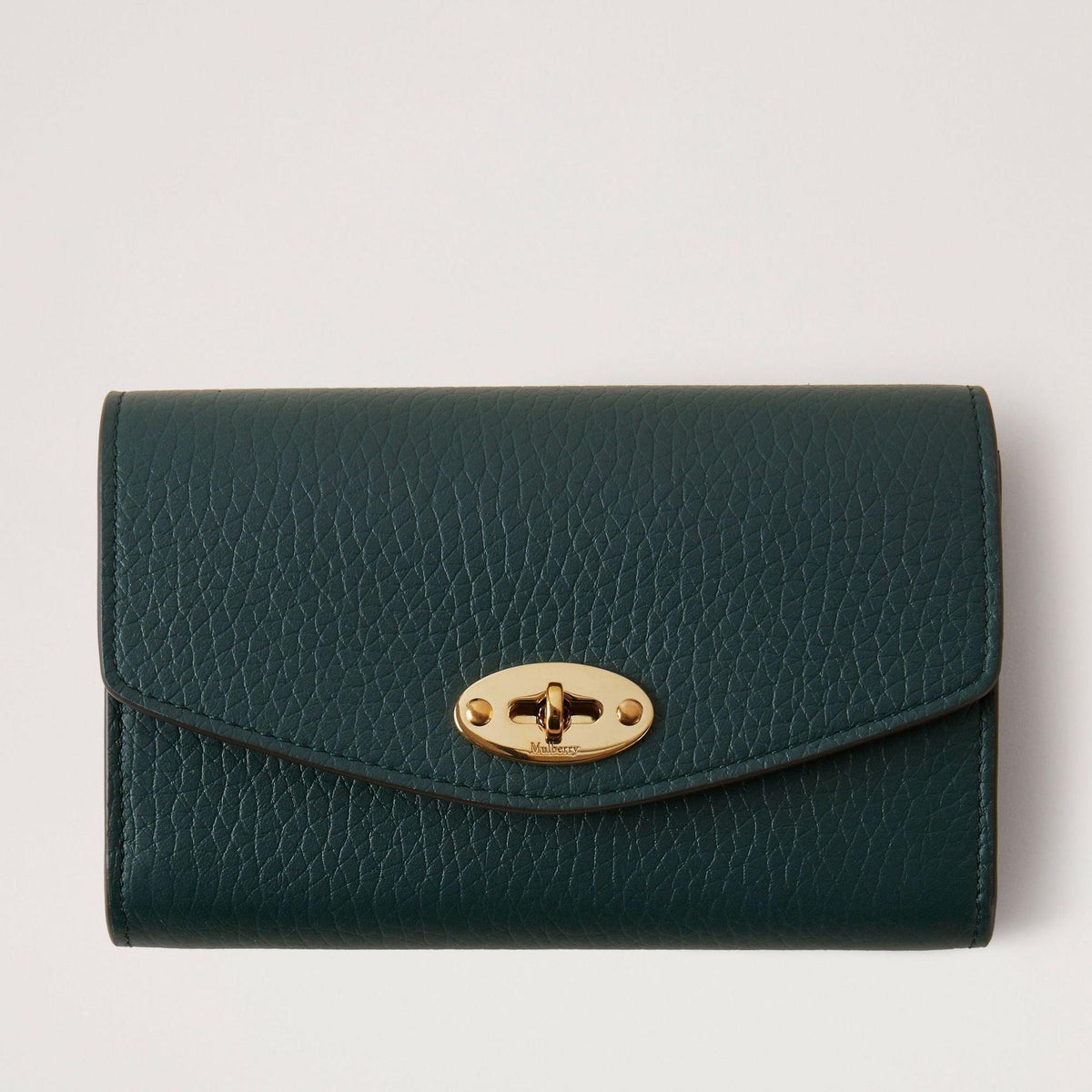 Mulberry Plånbok Darley Medium Wallet Heavy Grain i mörkgrönt läder med guldlås, modell RL6540736Q633