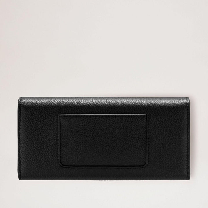 Mulberry Plånbok Darley Plånbok Small Classic Grain Black, svart Plånbok i narvat läder, sett bakifrån. Modell RL4868205A100