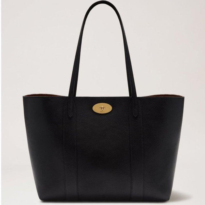 Mulberry Väska Bayswater Tote Classic Grain Black med diskret läderstruktur och guldlås, modell HH4589/205A330
