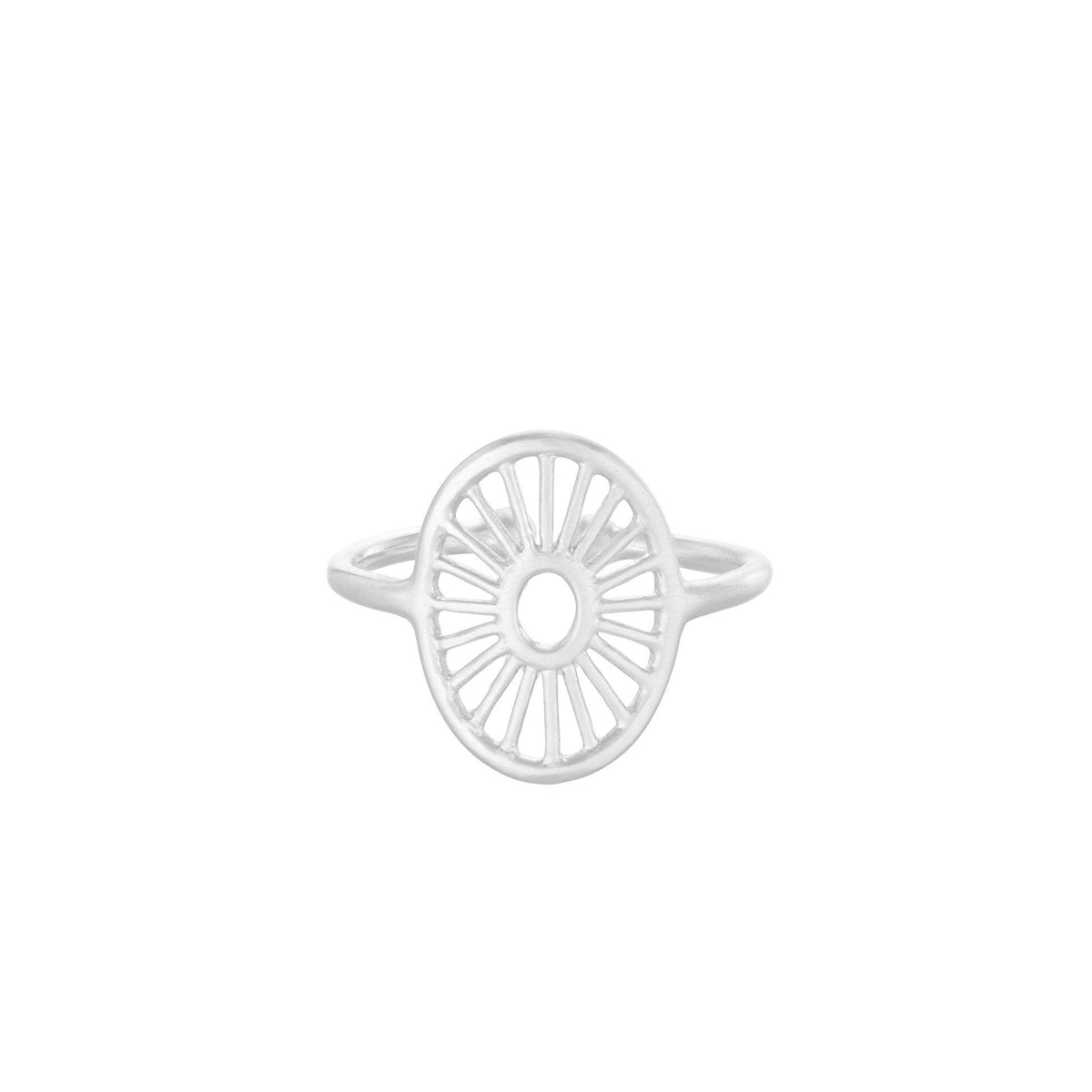 Pernille Corydon Small Daylight Ring i silver med ovalt solstrålemotiv, Modell R-472-S-R-472-S-002-1.