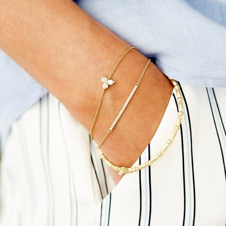 Ro Copenhagen 18kt Fryd-armband som visas på sidan, elegant guldkedja med diamanter. Modell 106575-001